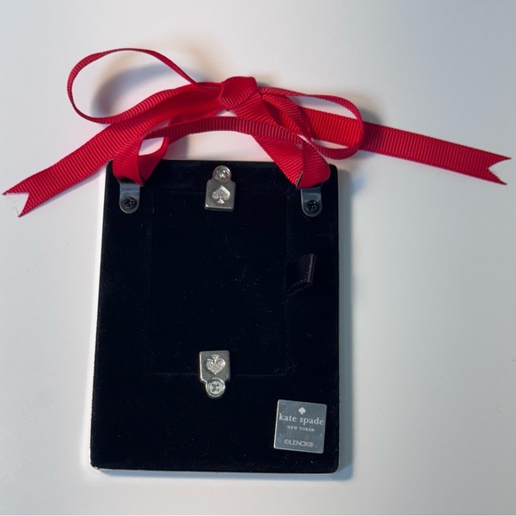 Kate Spade Paint the Town Red Picture Frame Ornament. - Picture 4 of 9